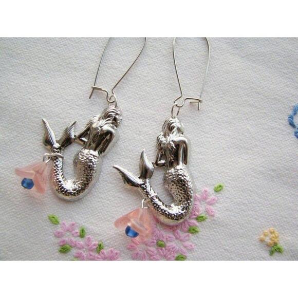 Mermaid's Song Handmade Earrings - Picture 4 of 4